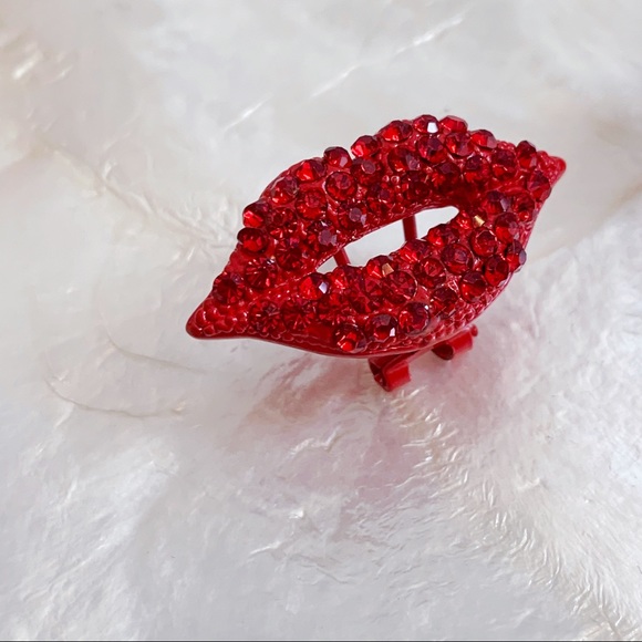 Red Rhinestone Lips Pierced Earrings NEW - Picture 3 of 5
